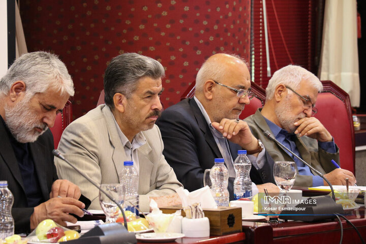 شصت‌و‌هشتمین اجلاس مجمع مشورتی رؤسای شوراهای اسلامی کلانشهرها و مراکز استان