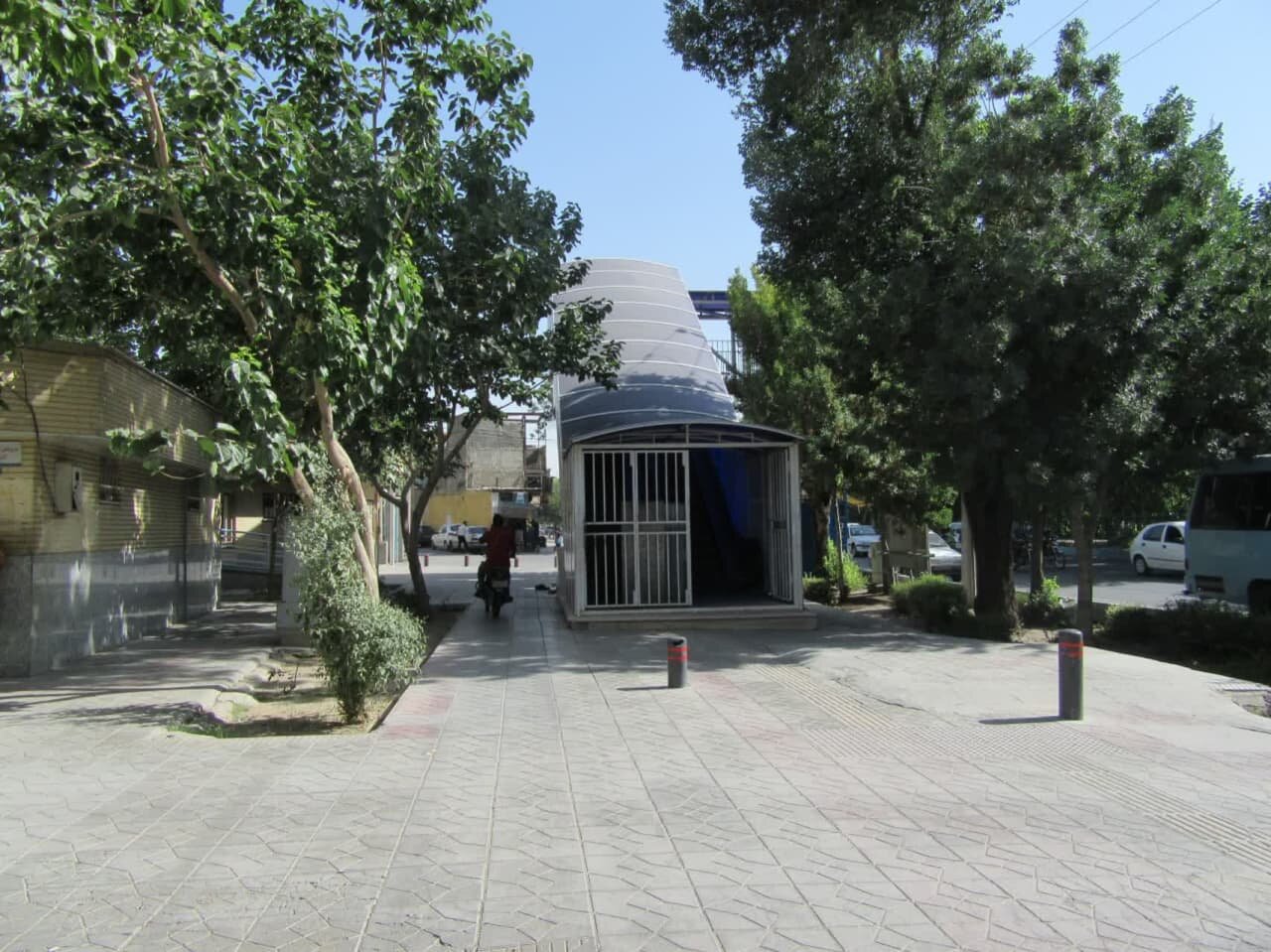 آغاز عملیات تعمیرات اساسی پل عابر پیاده مکانیزه خیابان کاوه