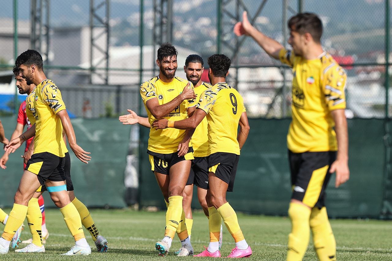 مدعیان قهرمانی چگونه پا به لیگ بیستوسوم گذاشتند؟