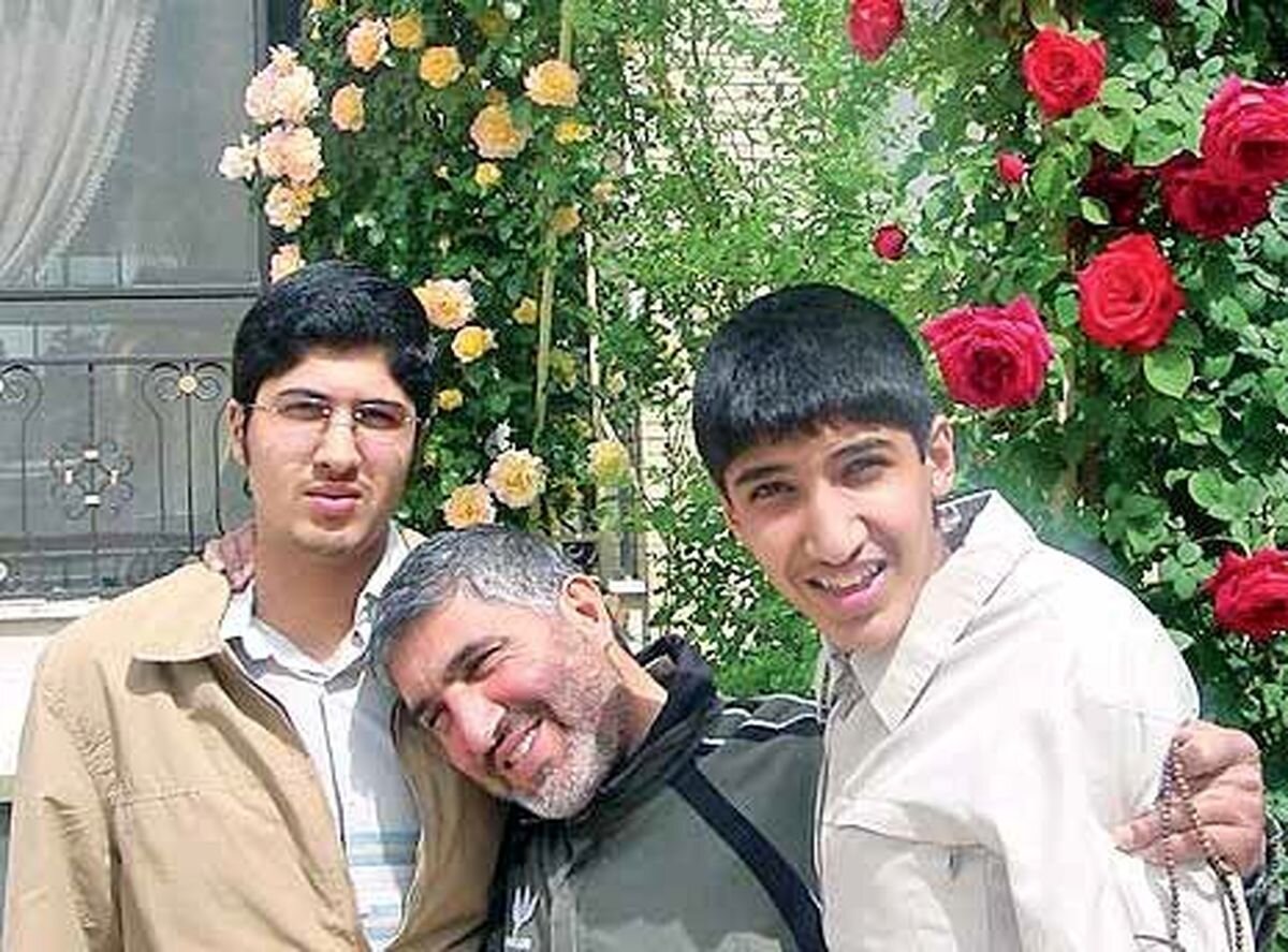 ماجرای پیام تولد پسر شهید کاظمی از پشت بیسیم