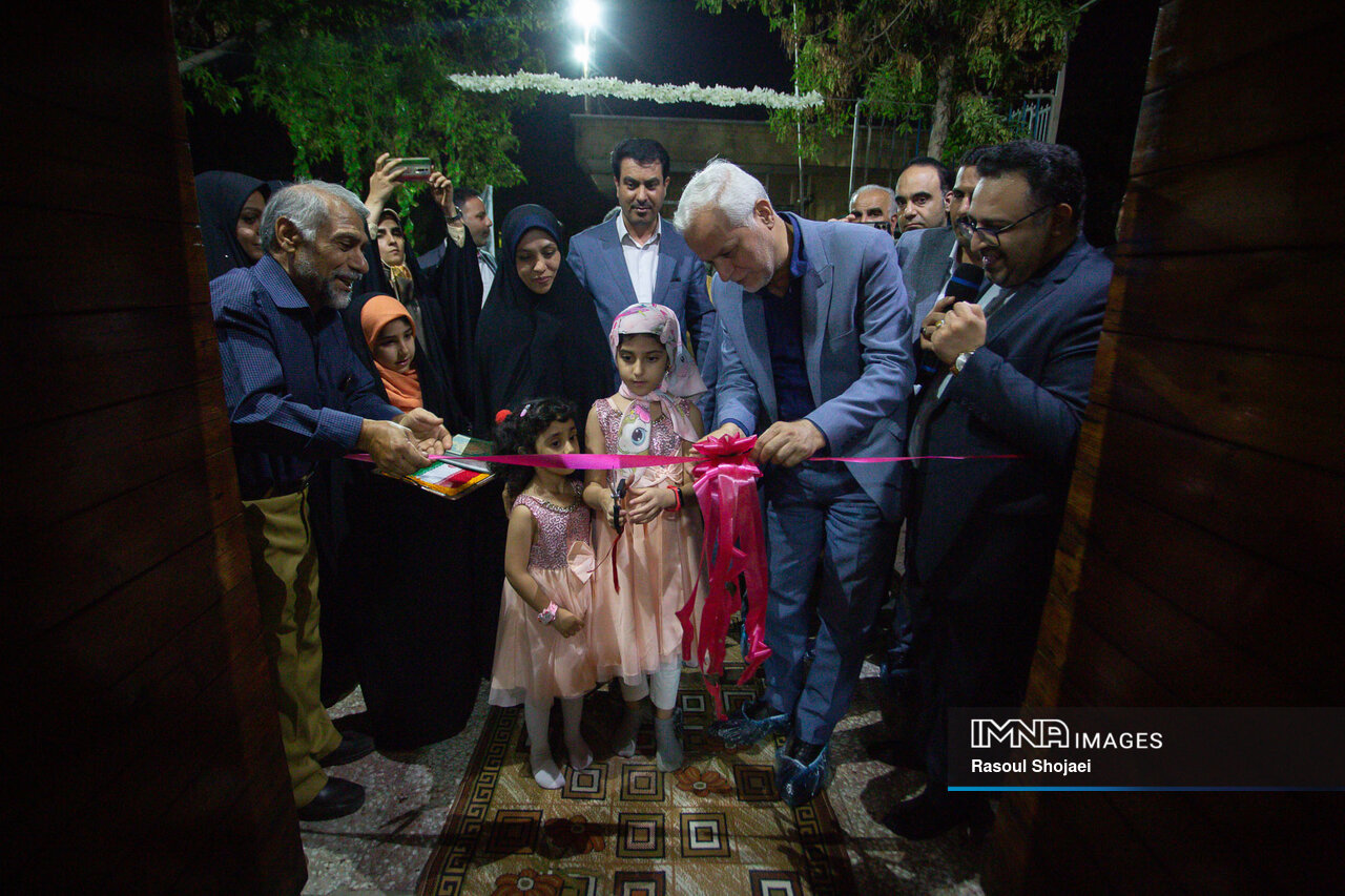 اینجا کودکان پادشاهی میکنند