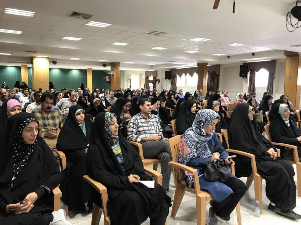 پاسخبه نیازهای هیجانی و عاطفی نوجوانان در گروه فرهنگی «فانوس»