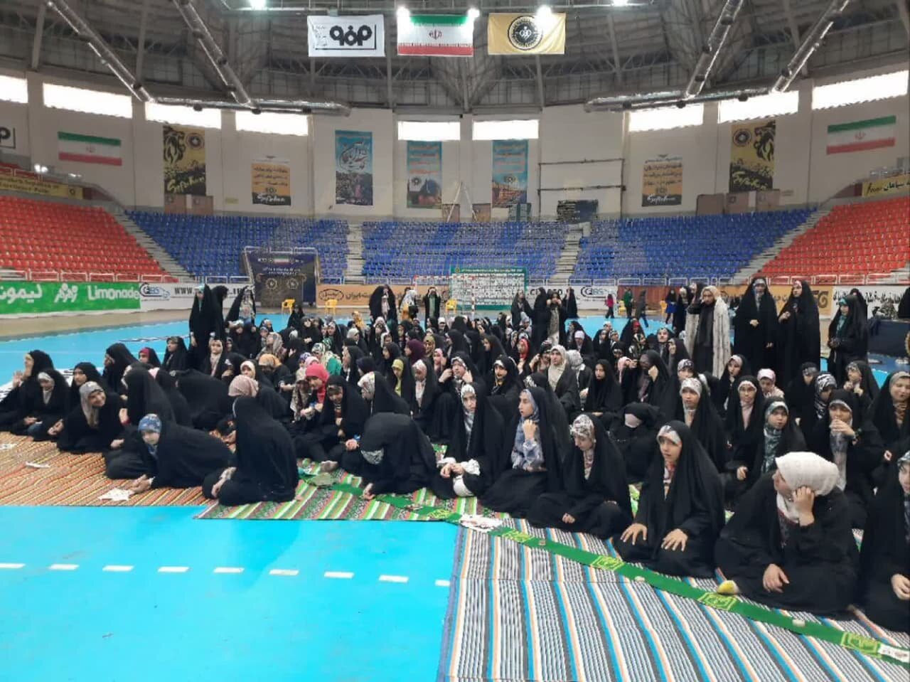 پاسخبه نیازهای هیجانی و عاطفی نوجوانان در گروه فرهنگی «فانوس»