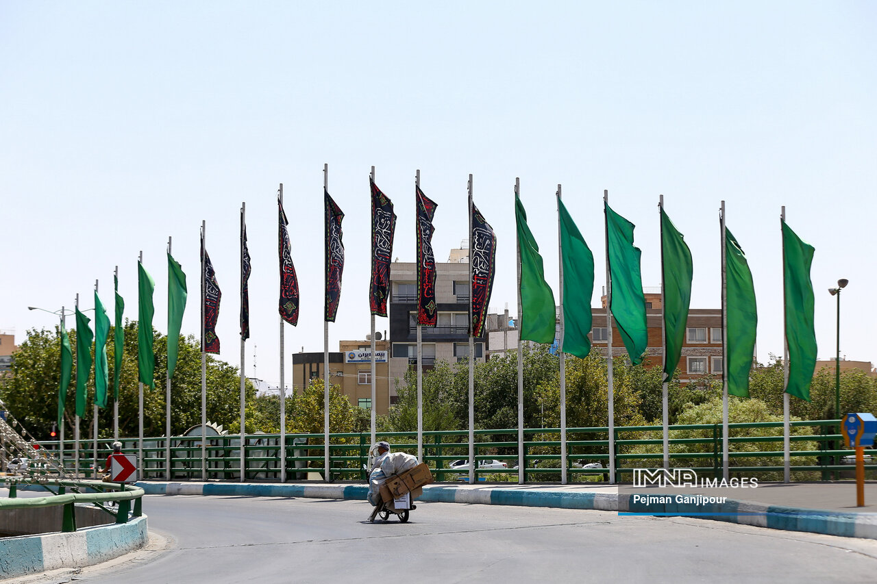 این شهر عزادار حسین(ع) است