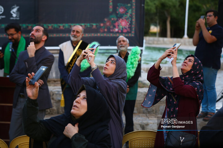 مراسم تعویض پرچم و استقبال از محرم در منطقه 4 شهرداری اصفهان