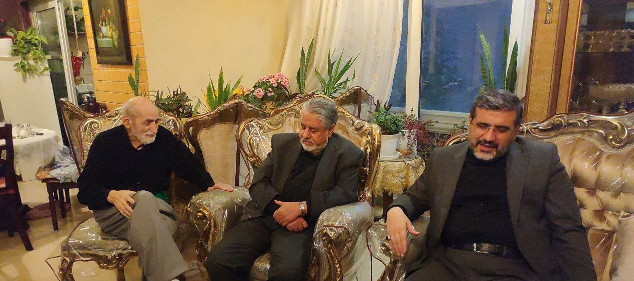 عیادت وزیر ارشاد از پیرغلام اهلبیت(ع) +عکس و فیلم
