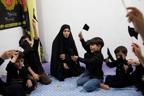 ز کودکی خادم این تبار محترمم ...