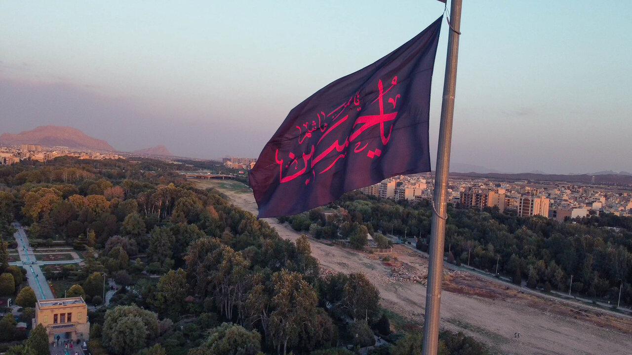 از اهتزاز پرچم عزای حسینی در میدان بزرگمهر تا تسهیل امور هیئتهای مذهبی