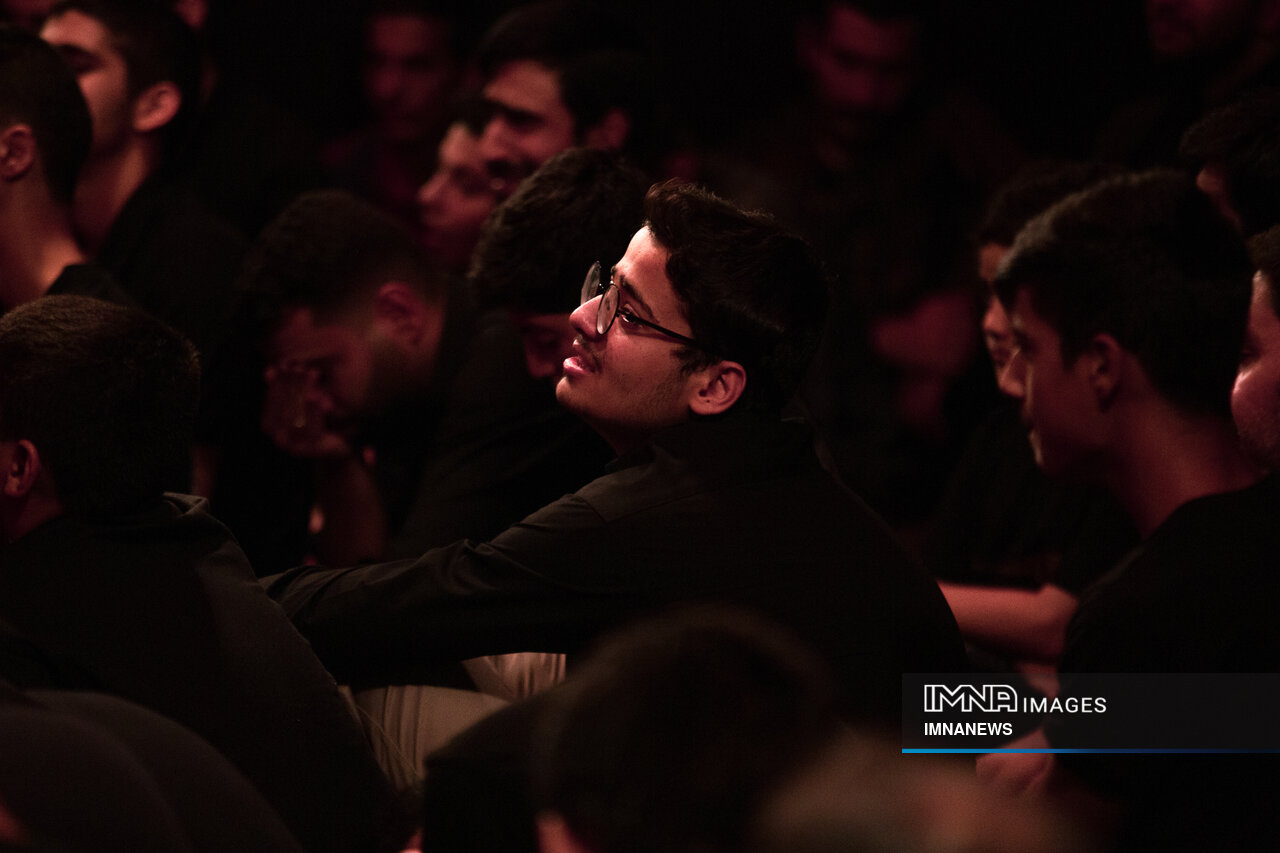 روایتی از ۲۸ سال عزاداری دانشجویی برای سیدالشهدا/ آغوش حسین(ع) برای همه باز است