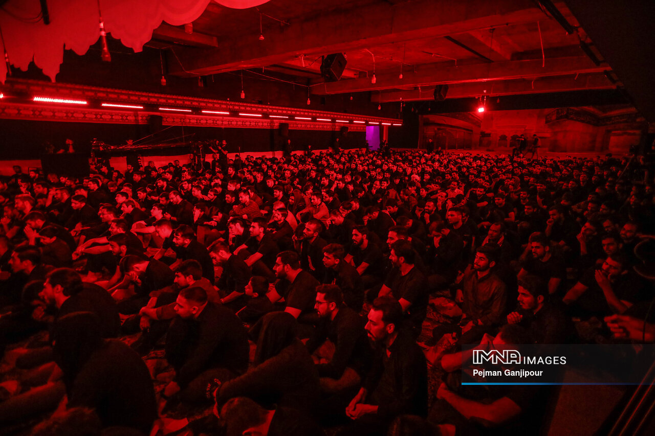 مردم ایران زمین این بار هم گل کاشتند