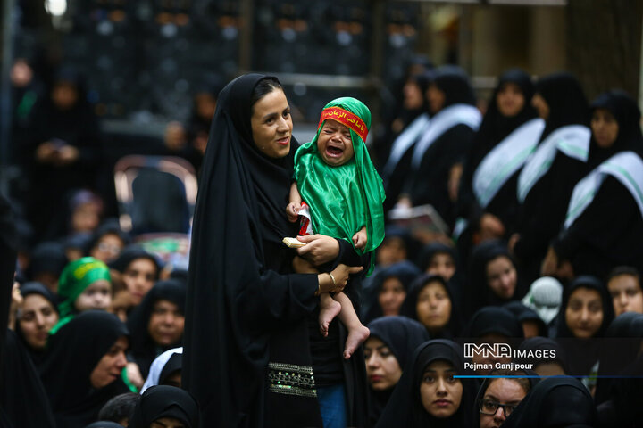 همایش شیرخوارگان حسینی در اصفهان