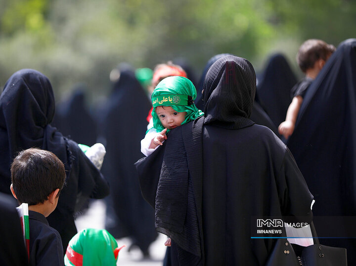 Hosseini infants iconic ceremony held worldwide