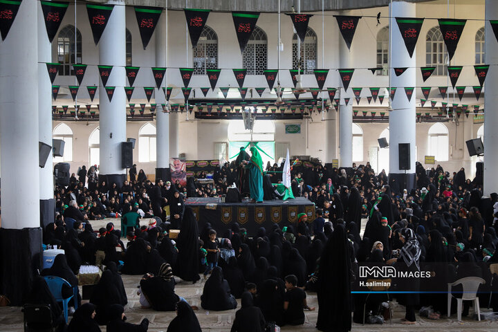 مراسم شیرخوارگان حسینی در زرین‌شهر اصفهان
