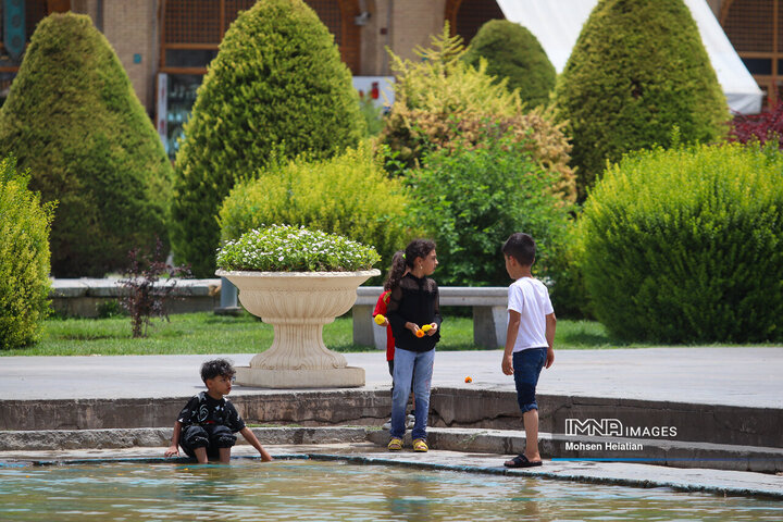 روزهای گرم اصفهان
