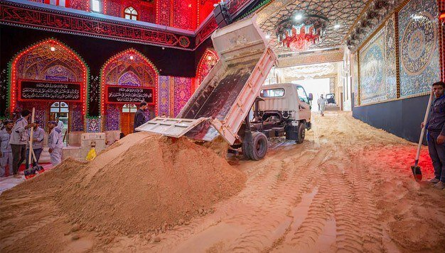 حرم امام حسین (ع) برای حضور دسته عزاداری طویریج آماده شد+ تصاویر و فیلم