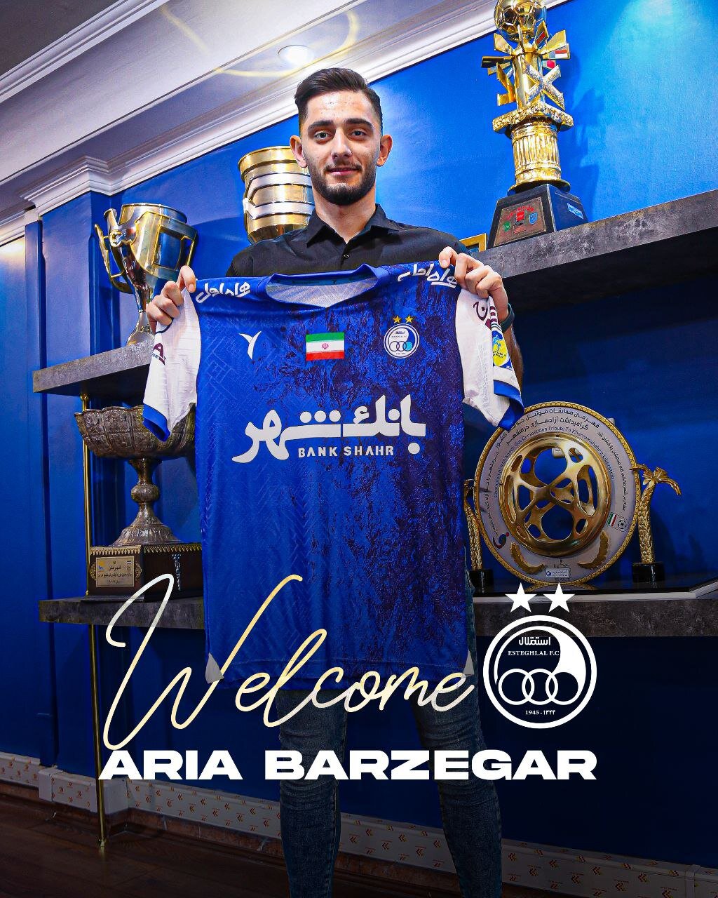 آریا برزگر آبیپوش شد+ عکس