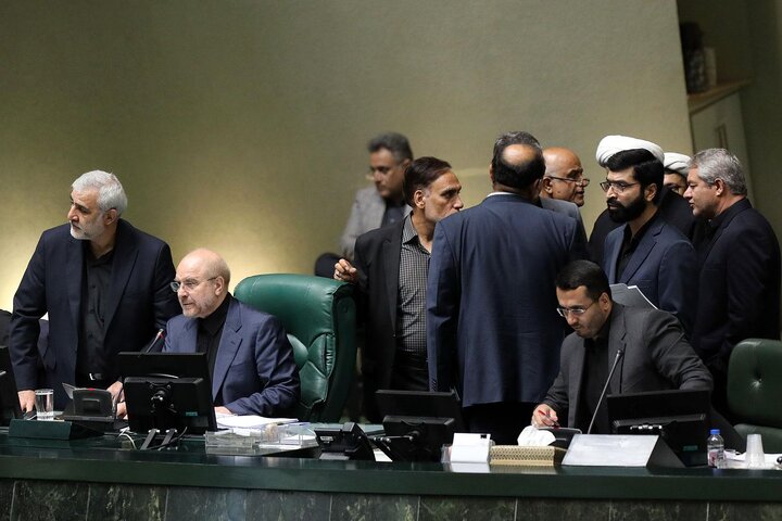 مجلس با بررسی لایحه عفاف و حجاب طبق اصل ۸۵ قانون اساسی موافقت کرد