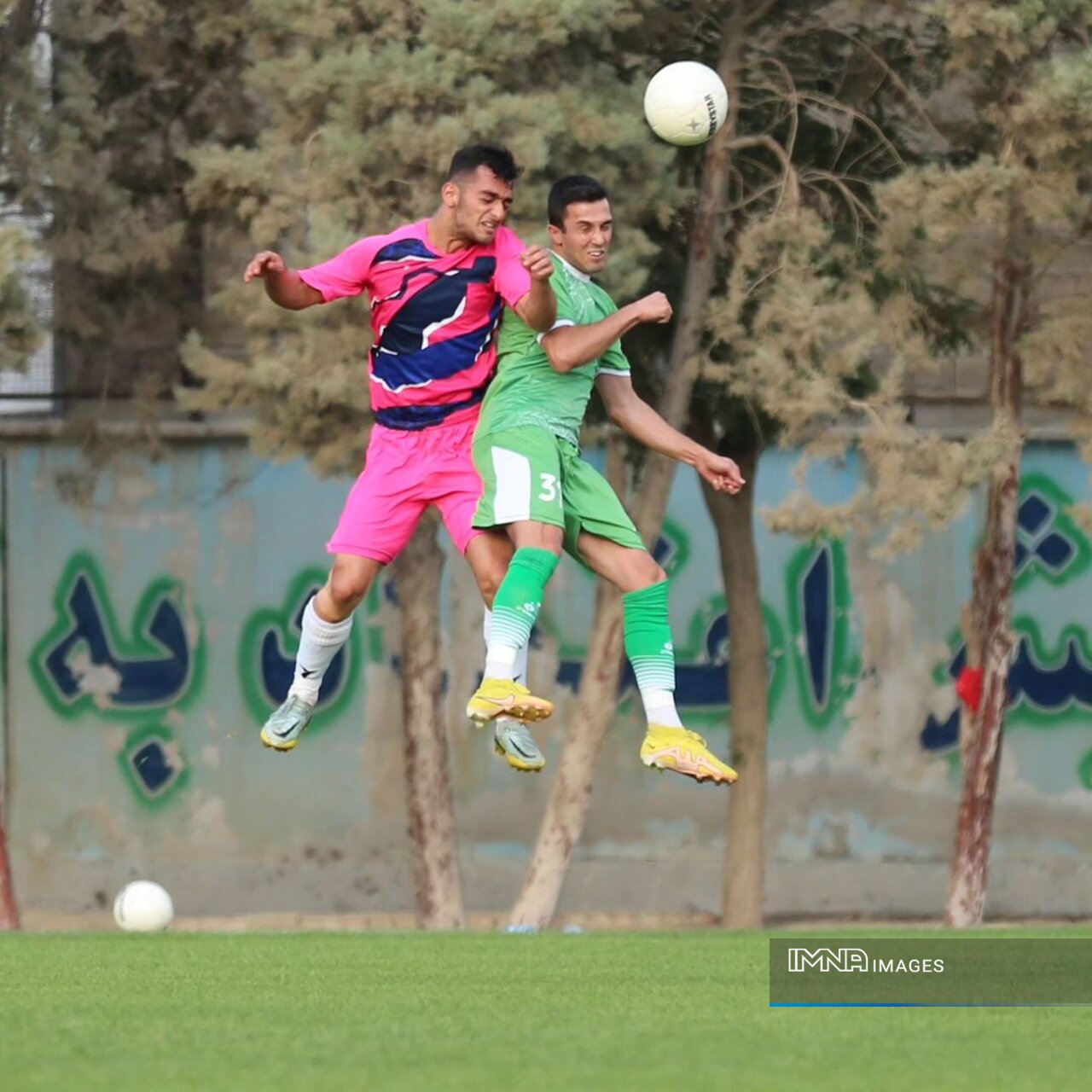 از لیگ برتر بیستوسوم بیشتر بدانید