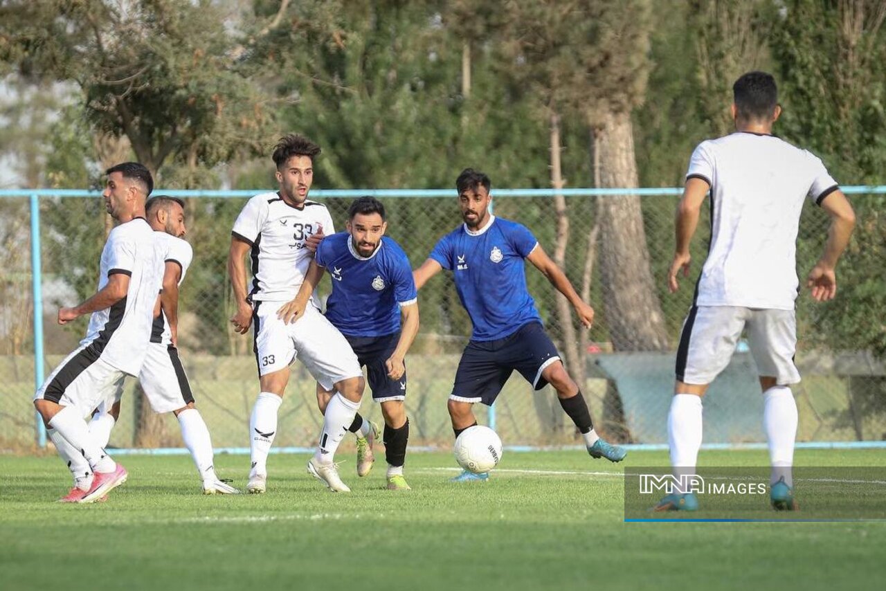 پرسپولیس _ هوادار / دربی کوچک تهران فرصتی برای عبور از حواشی