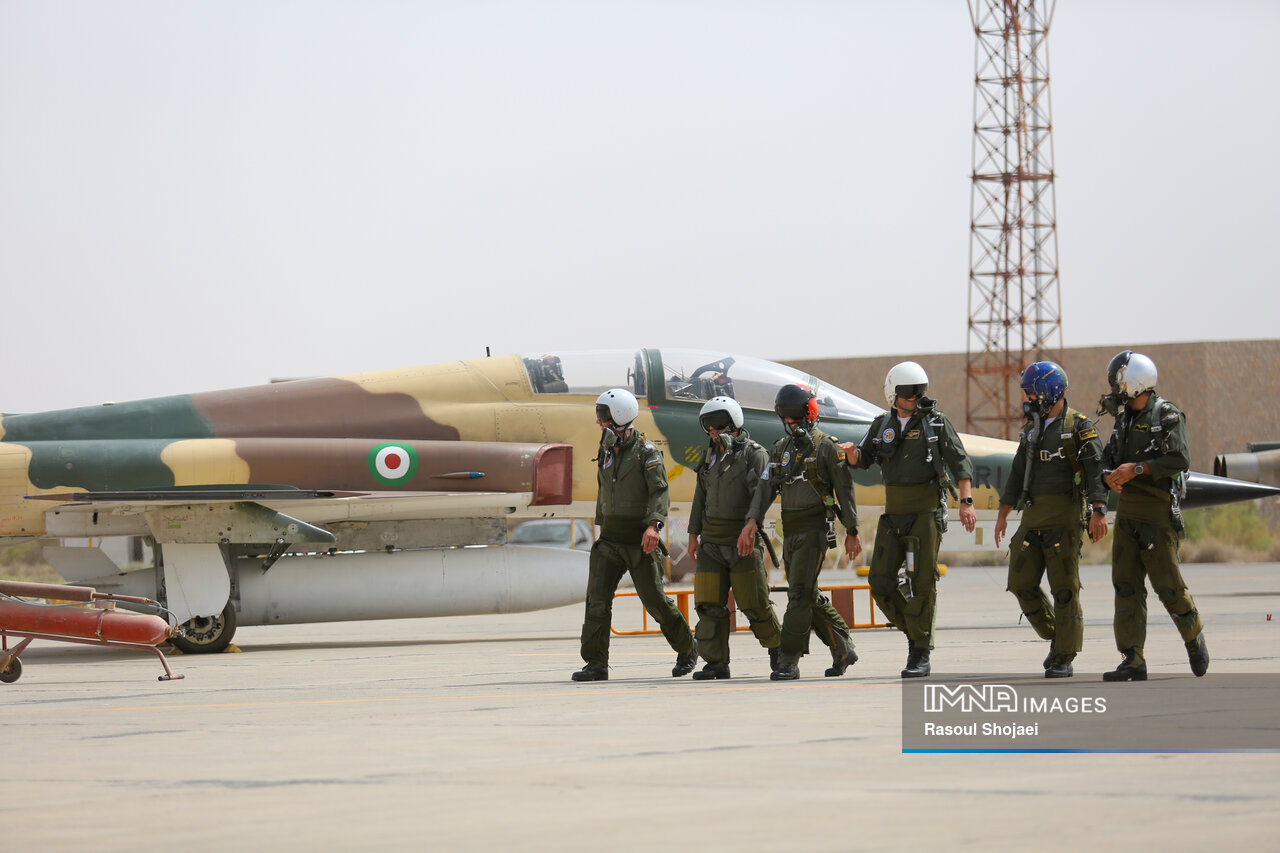 تیزپروازان ارتش, بر فراز آسمان امن ایران