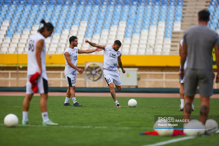 تمرین تیم فوتبال سپاهان