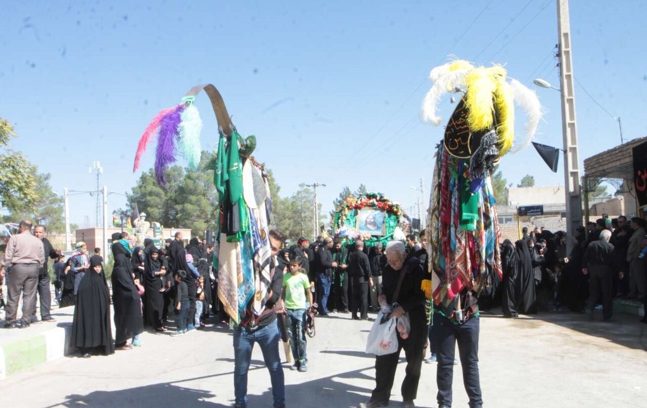 همهچیز درباره آیین طوقگردانی و نخلگردانی+ تصاویر