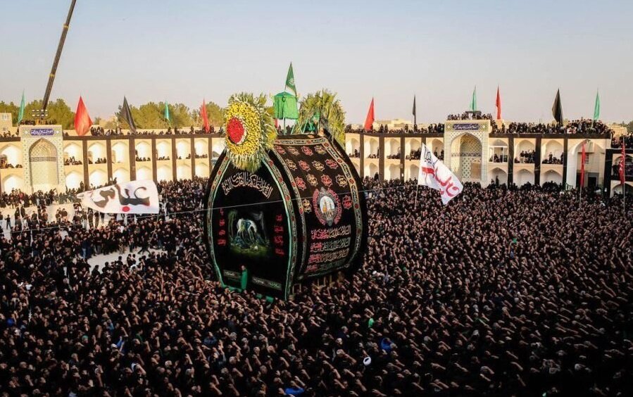 محرم آمد و عالم سیاهپوش حسین (ع) شد