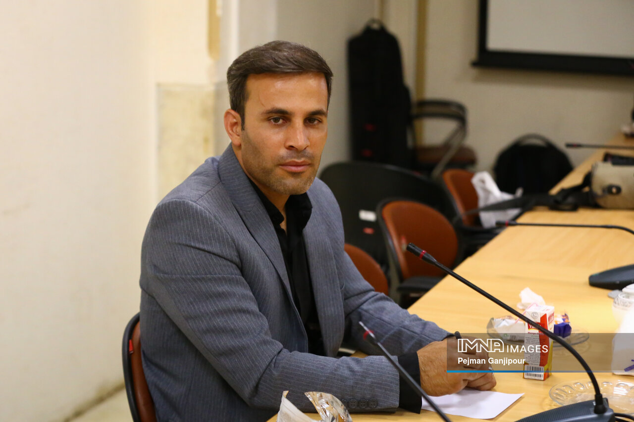 ضرورت ساماندهی ورودی شهرها / جادههای شهرستان نجفآباد کددار شود