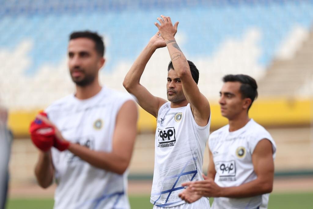 پیوند مبارک آل کثیر و هواداران طلایی پوش+عکس