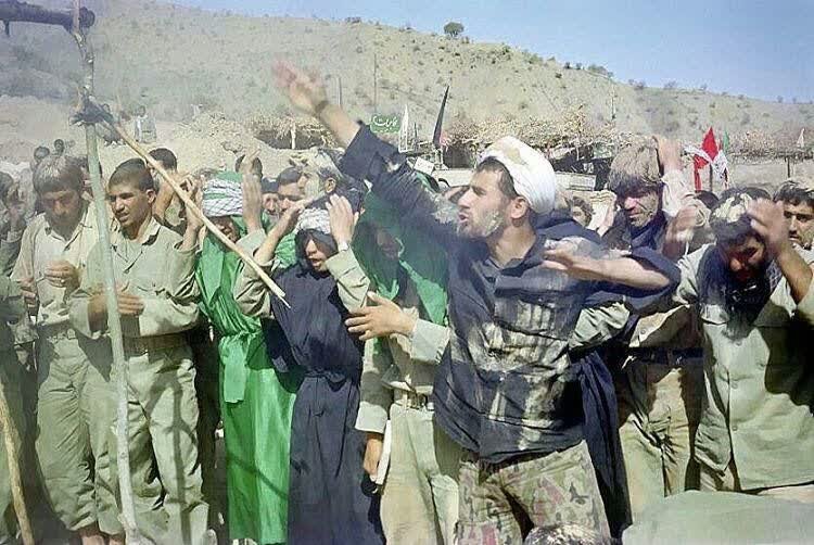 نوای عاشورایی مداحان و شور حسینی رزمندگان