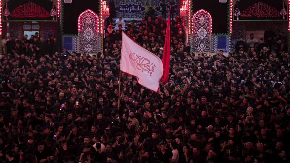 برپایی دستههای عزاداری امام حسین(ع) در کربلا+ تصاویر و فیلم