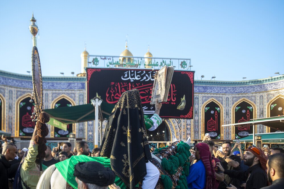 برپایی دستههای عزاداری امام حسین(ع) در کربلا+ تصاویر و فیلم