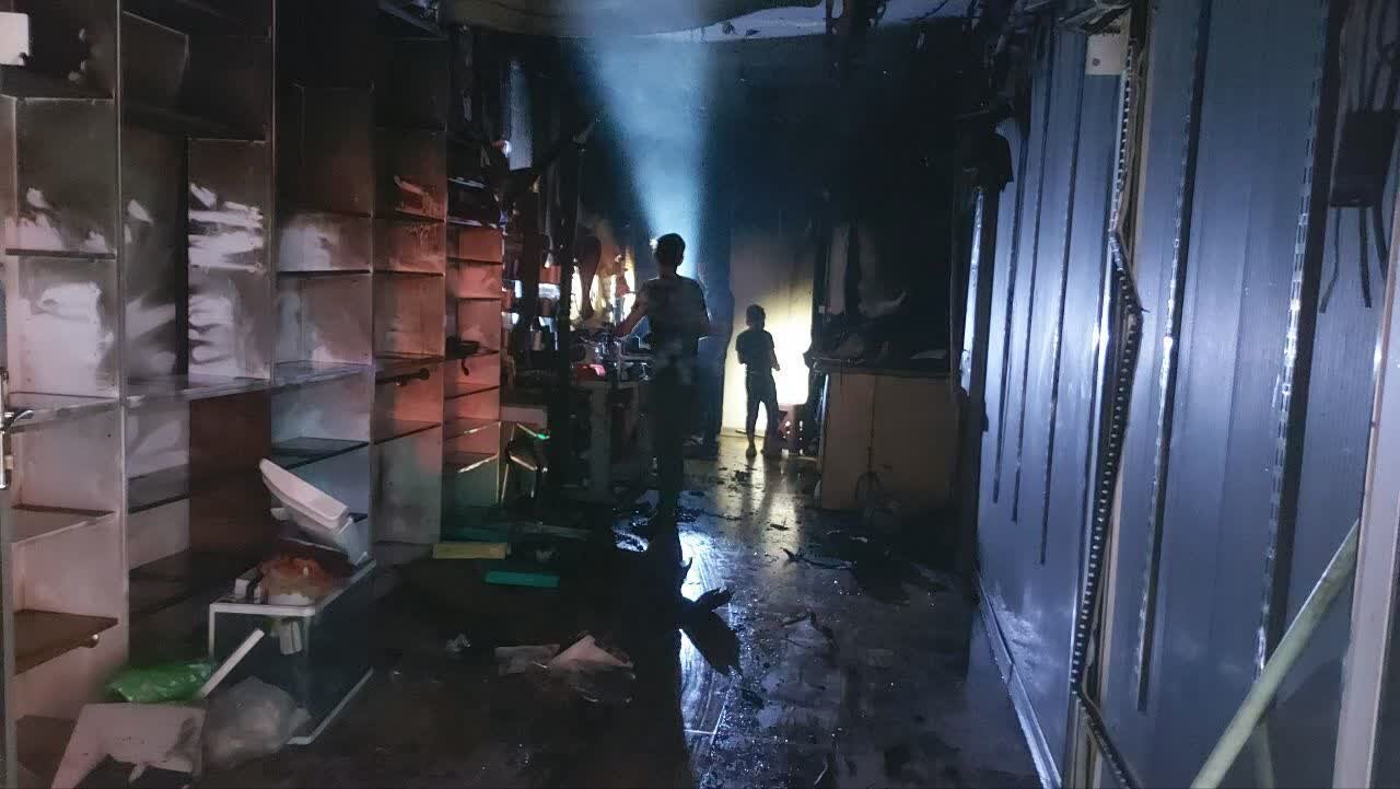 حریق مغازه خیاطی در خیابان بهشتی خمینیشهر+ عکس