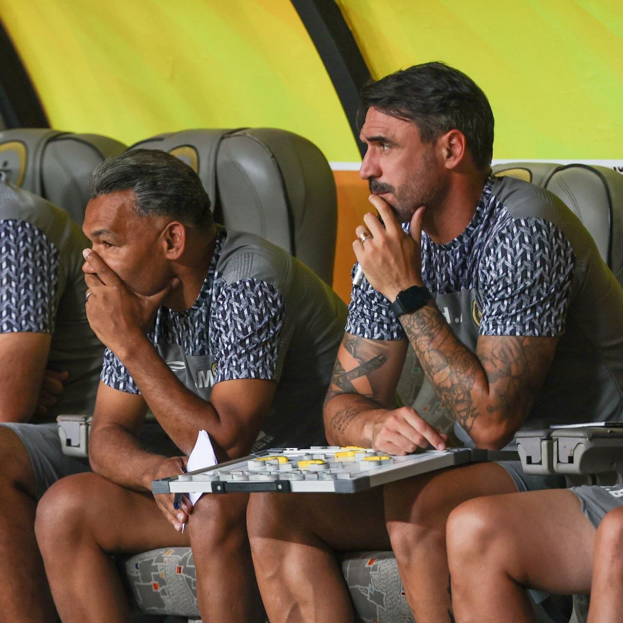 آخرین وضعیت نیمکتهای سرمربیگری لیگ برتر/پاسکاریهای تکراری و تمامنشدنیِ باشگاهها