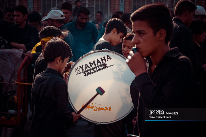 مراسم عزاداری تاسوعای حسینی در نجف‌آباد