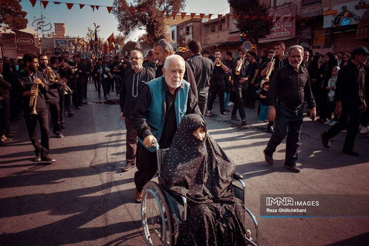 Iran Marks Tasu'a, Commemorating the Martyrdom of Hazrat Abbas (AS) at Karbala Battle