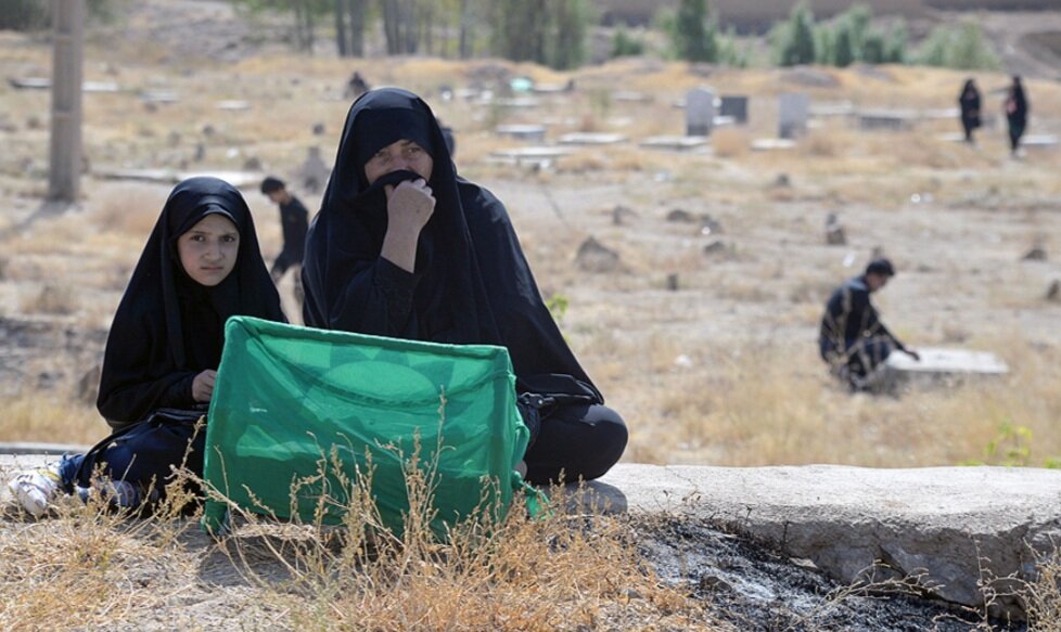 از فرو بردن علم در گرداب بن تا خیمهسوزان در طاقانک