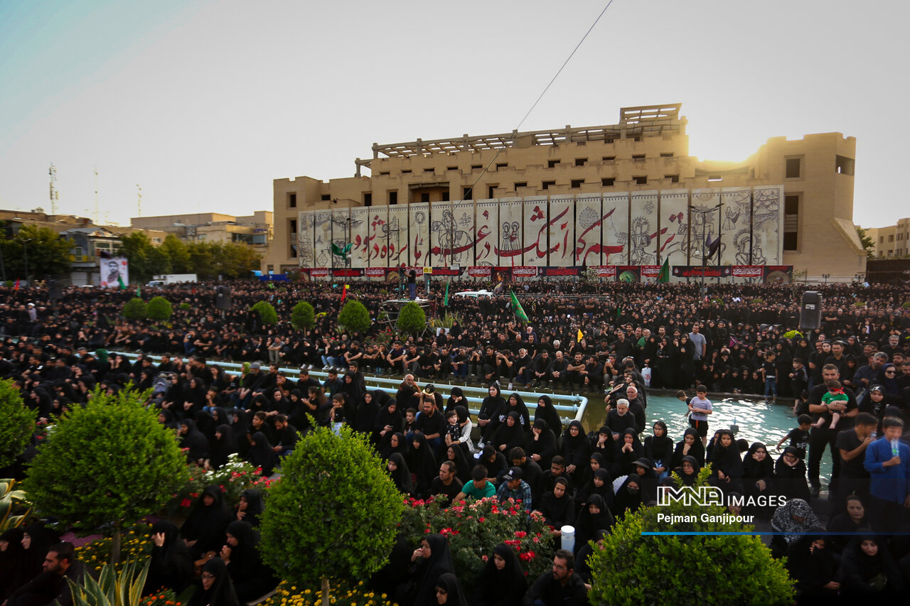 طنین نوای یاحسین(ع) در آسمان نصفجهان