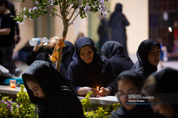 شام غریبان در گلستان شهدای اصفهان