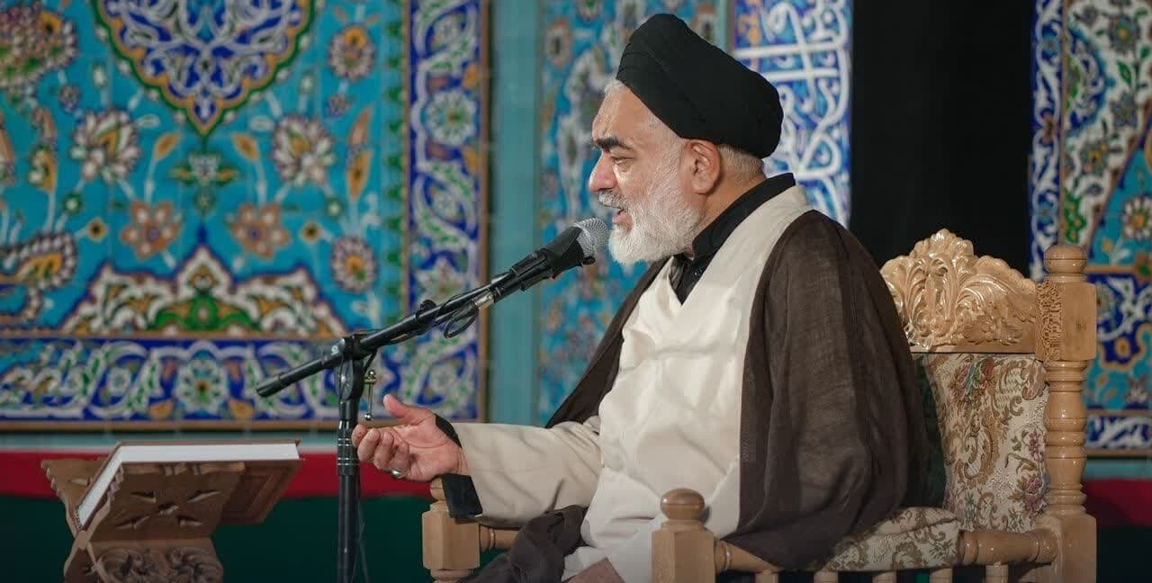 اقامه عزای حسینی در اصفهان، با تأکید بر اتصال جدایی ناپذیر قرآن و عترت