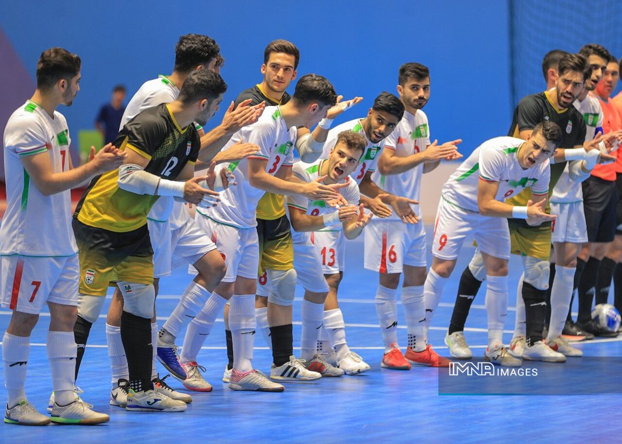 ایران نامزد بهترین تیم ملی فوتسال دنیا و مومنی نامزد بهترین سنگربان
