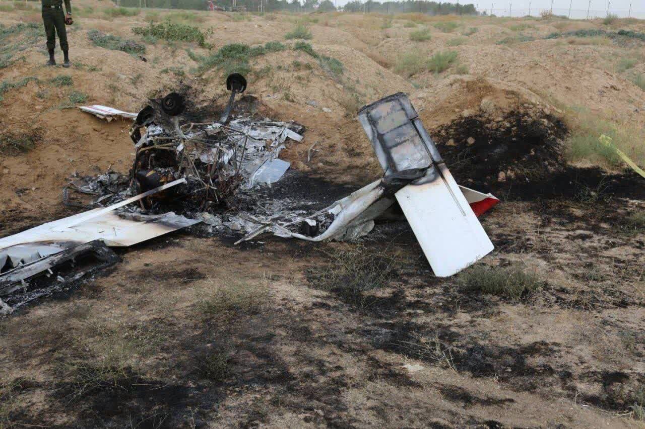 سقوط یک فروند هواپیمای آموزشی در کرج با ۲ فوتی