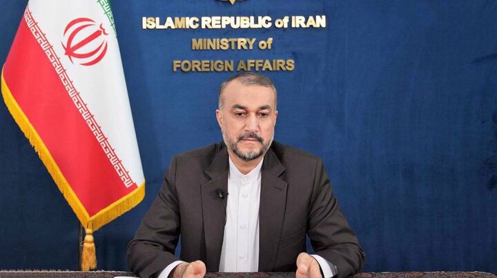 Iranian FM urges OIC members to "criminalize" disrespect for Islamic sanctities