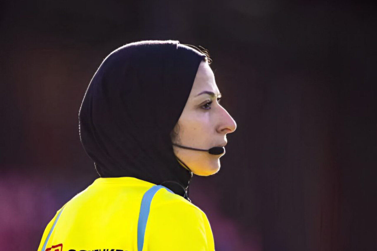 داور فلسطینی به نخستین داور محجبه تاریخ جام‌جهانی فوتبال زنان تبدیل شد