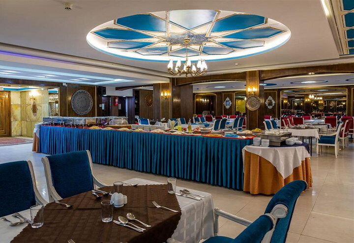در کدام رستوران هتل عالی قاپو اصفهان غذا بخوریم؟ | ایرانی تا ایتالیایی