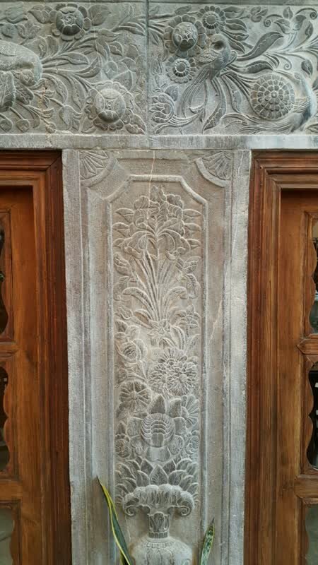 شهسواران، منزلگه عاشقی در نصف جهان