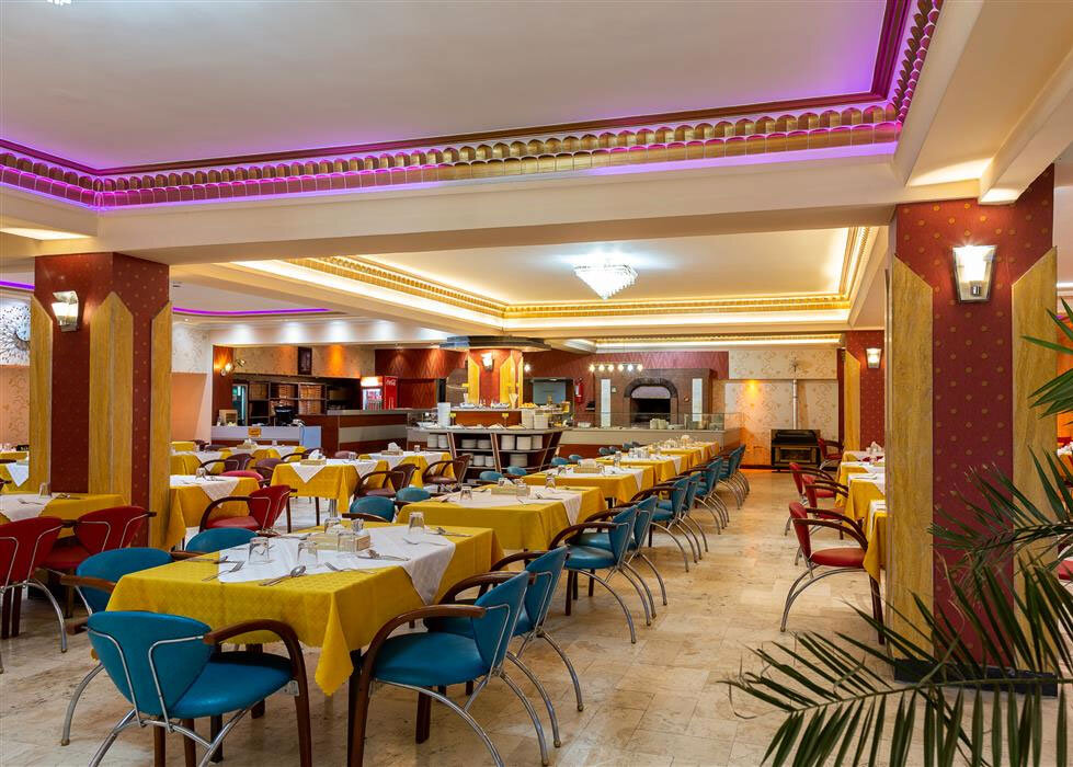 رستوران های هتل عالی قاپو اصفهان