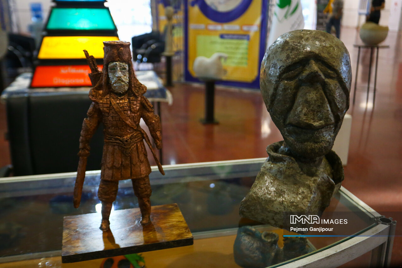 مدیریت شهر بر مدار پیشرفت