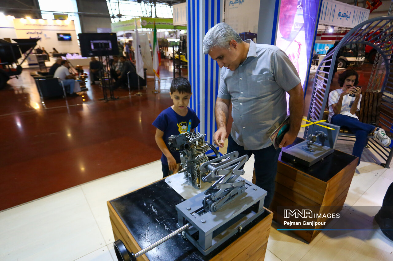 مدیریت شهر بر مدار پیشرفت