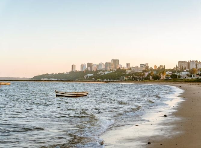 این سواحل هرروز آب میروند!